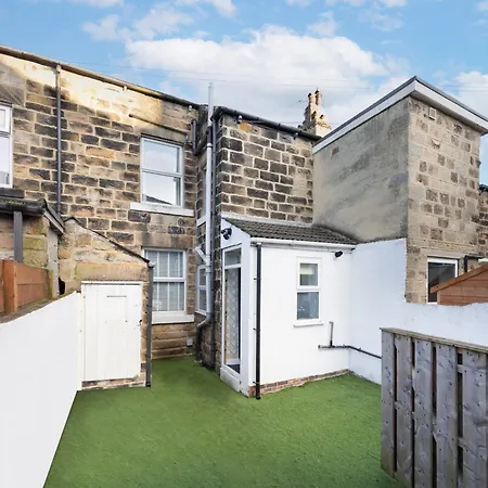 Cosy 3br Weekly Stay, Central, Parking, Ideal For Work